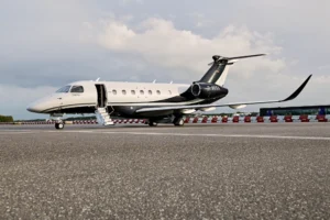 Embraer Preator 600 Außenaufnahme fotografiert von Benno Cray Businessfotograf.
